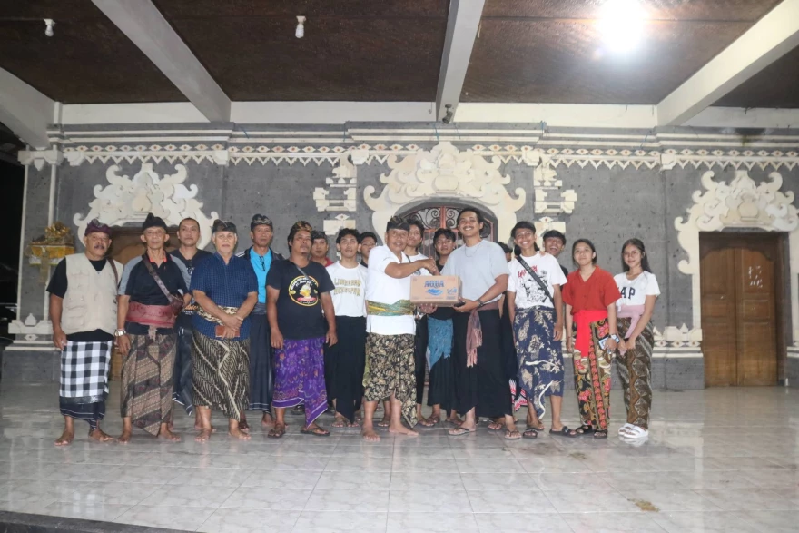 PEMBINAAN SEKAAA TRUNA DI MASING-MASING BANJAR DINAS