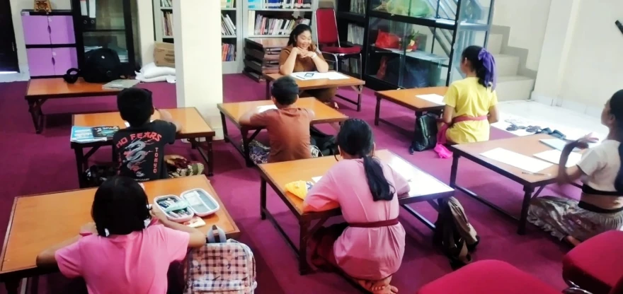 SANGGAR BAHASA BALI WIDYA GRAPANA