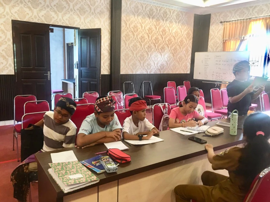 SANGGAR BAHASA BALI WIDYA GRAPANA 