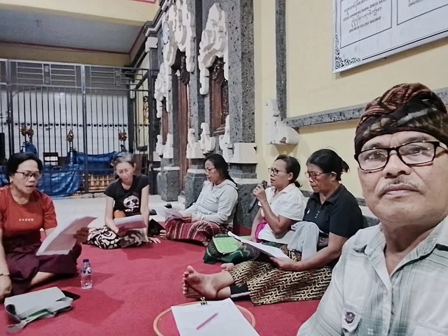 LATIHAN SEKAA SHANTI BANJAR DELOD RURUNG
