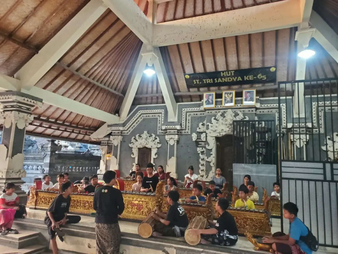 LATIHAN SEKAA GONG ANAK BR. GEROKGAK TENGAH