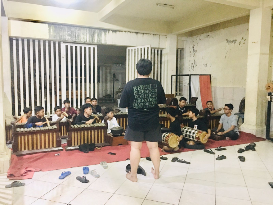 LATIHAN SEKAA GONG ANAK BR SAKENAN BLODAN DAN PANGKUNG PRABU