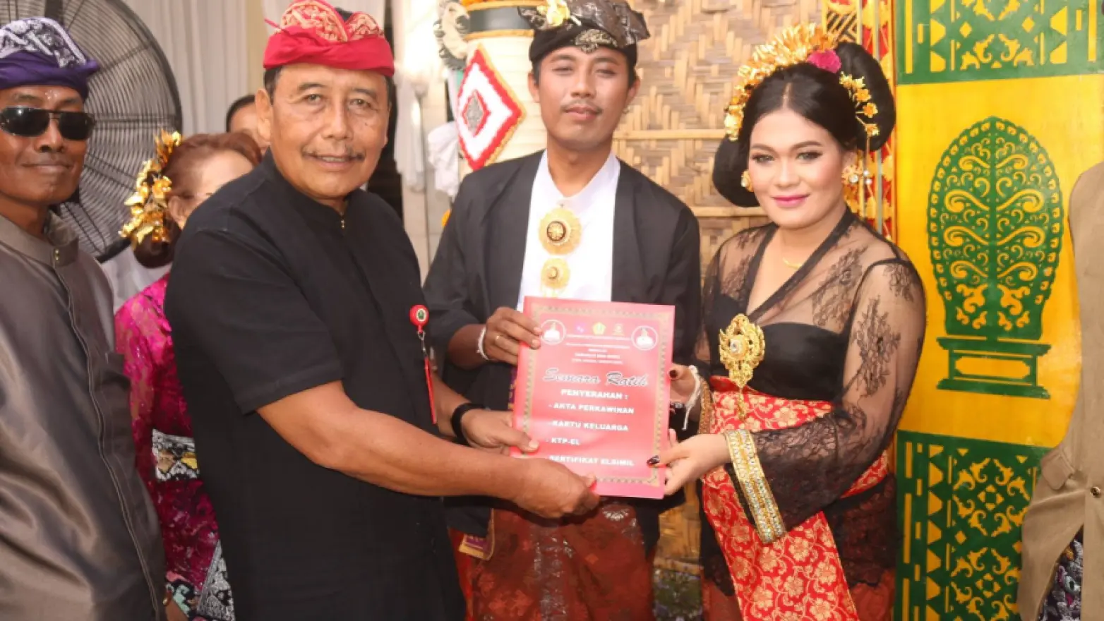 PENYERAHAN SERTIFIKAT PROGRAM SEMARA RATIH