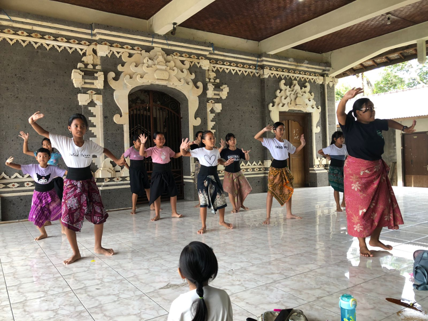 LATIHAN SANGGAR TARI BAYU ESA SINARI SAKENAN BLODAN
