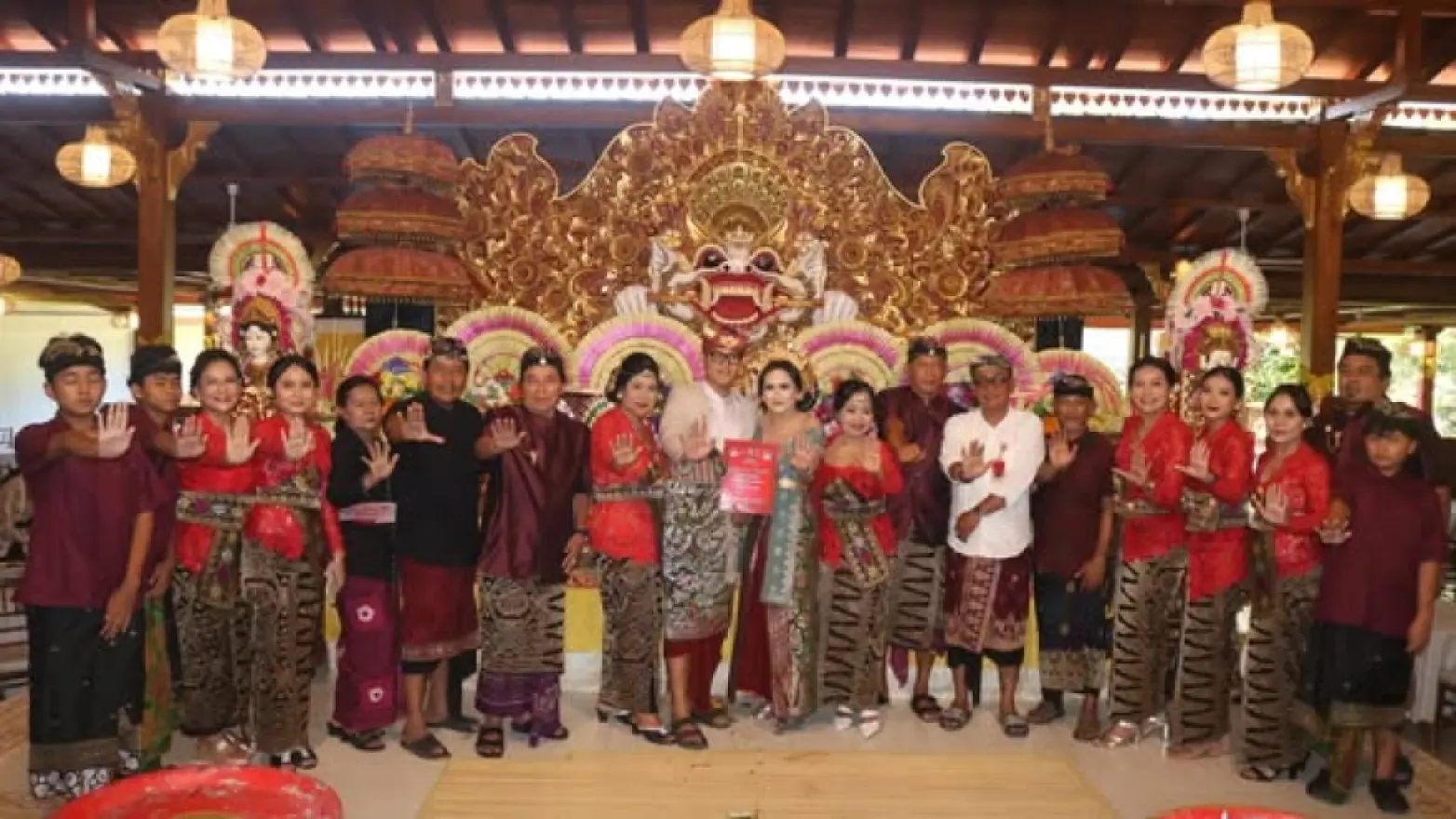 PENYERAHAN SERTIFIKAT PROGRAM SEMARA RATIH