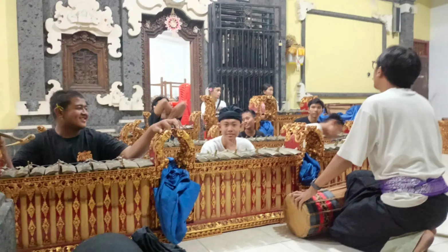 LATIHAN SEKAA GONG ANAK BR. DELOD RURUNG