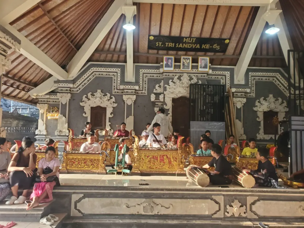 LATIHAN SEKAA GONG ANAK BR. GEROKGAK TENGAH